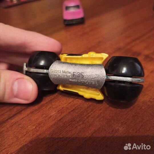Машинки Hot Weels и Mattel