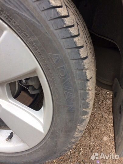 Yokohama Advan ST V802 235/50 R18