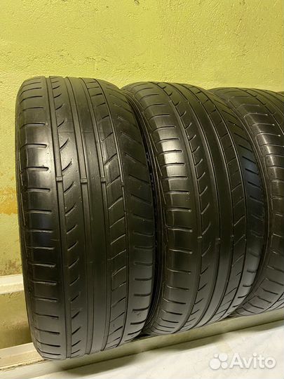 Dunlop SP Sport Maxx TT DSST 225/60 R17 99V