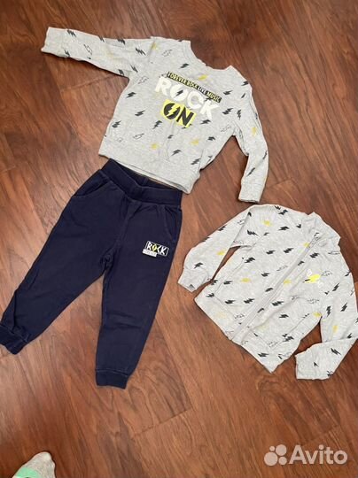 Костюмы (спортивные) на мальчика