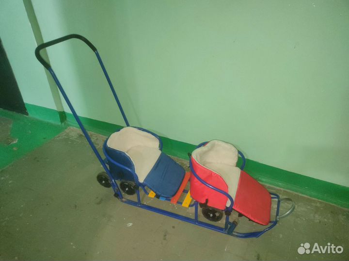 Санки для двойни с колесами