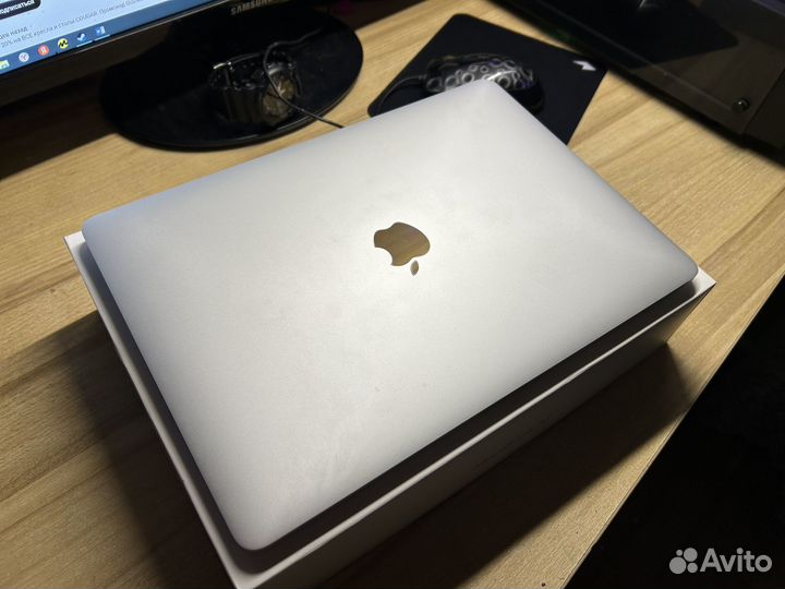 Apple MacBook air 13 2020 m1