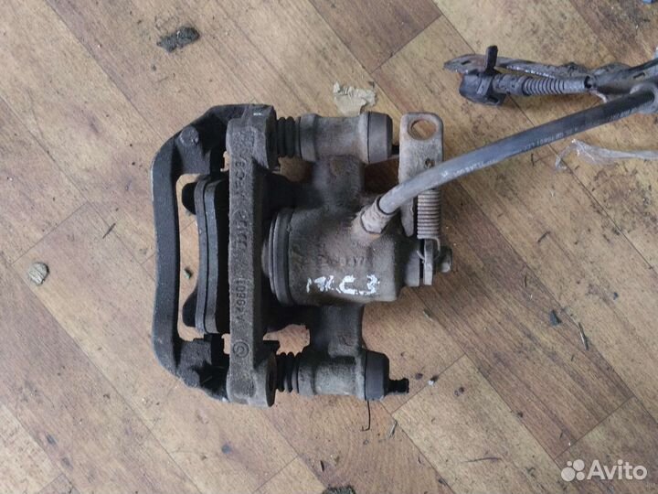 Суппорт задний левый Renault Master 3 со скобой