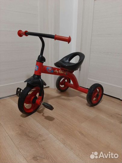 Трехколесный велосипед