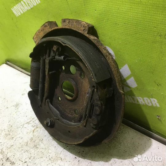 Щит опорный задний правый Рено Сценик