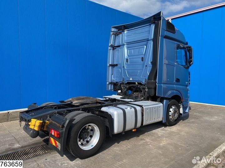 Pазбираем грузовик Mercedes-Benz Actros mpiv с 201