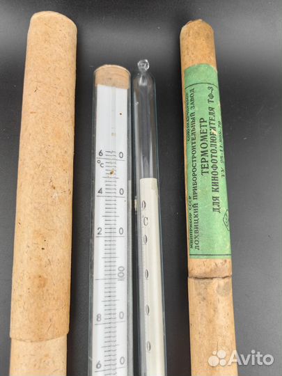 Два больших термометра времен СССР для кинофотолюб
