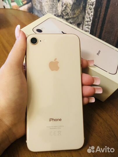 Телефон iPhone 8 64 gb