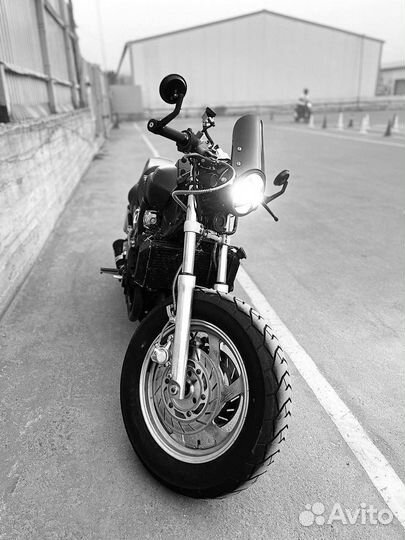 Yamaha FZX750