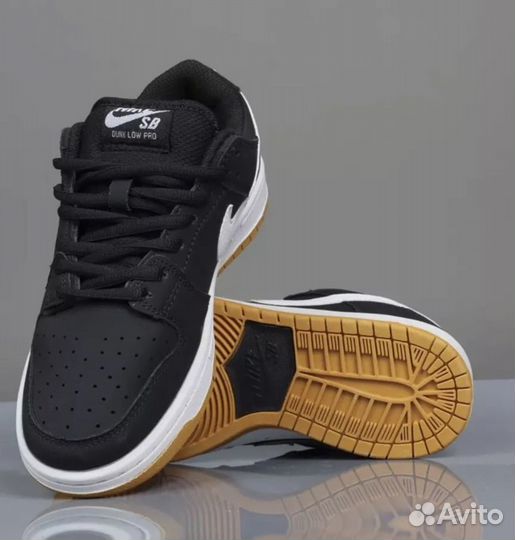 Кроссовки Nike SB Dunk Low black gum