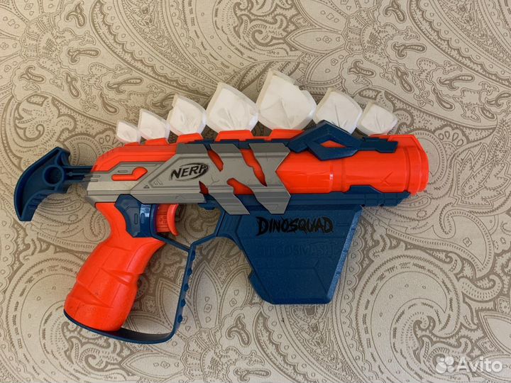 Пистолет Nerf Dinosquad и Nerf Mega от Hasbro