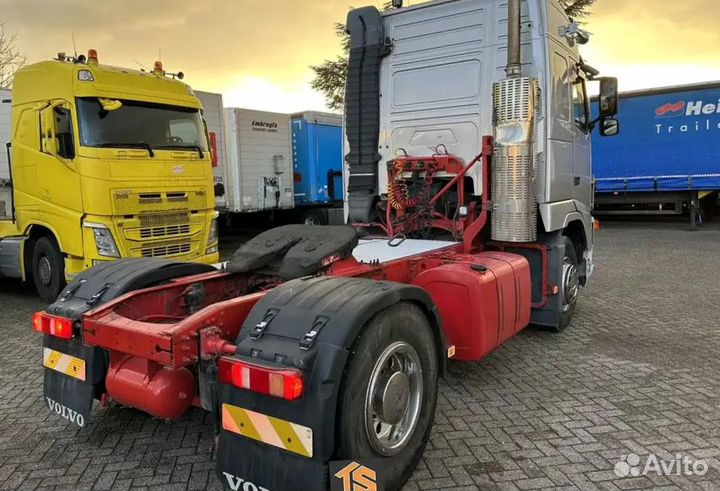 Pазбираем грузовик Volvo FH 2005-2008