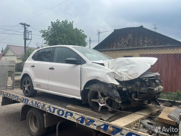 VW Polo (MK5) V Кнопка стеклоподъемника переднего