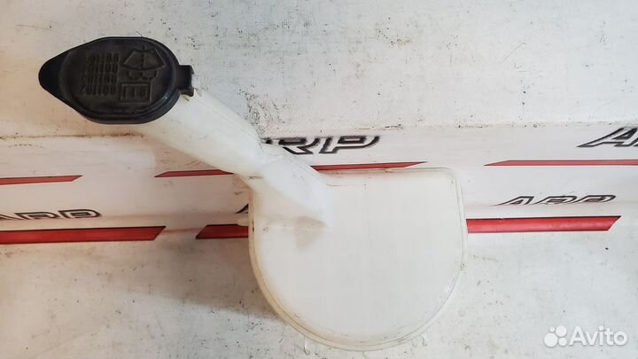 Бачок омывателя Toyota Funcargo 1999-2005