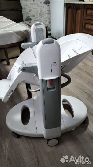 Стульчик для кормления peg perego татамия