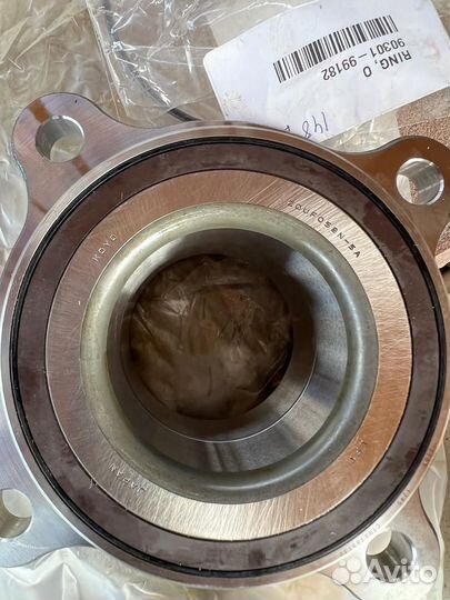 Подшипник ступицы Toyota LC200