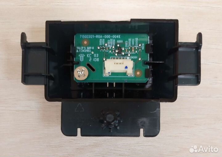 Ик-приемник 715GC021-R0A-000-004K