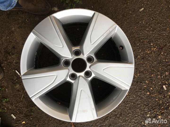 Диск литой R17 Volvo XC40 (2017-н.в.) 31680565