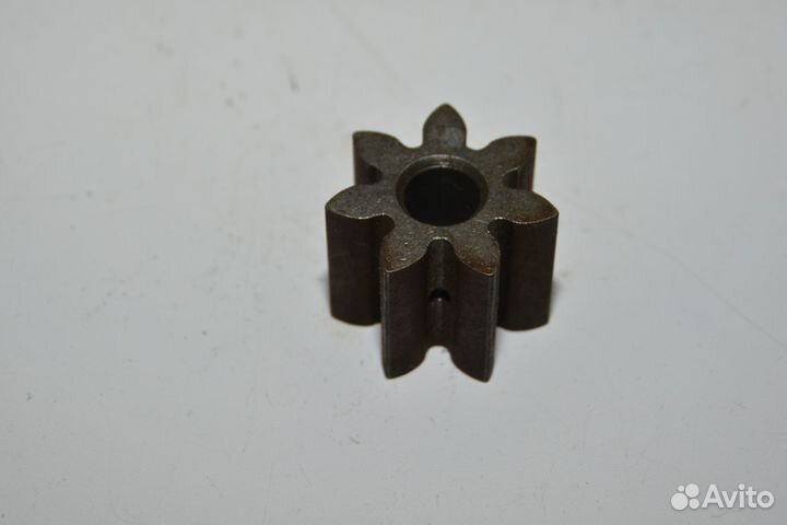 Шестерня привода маслонасоса змз 13-1011032