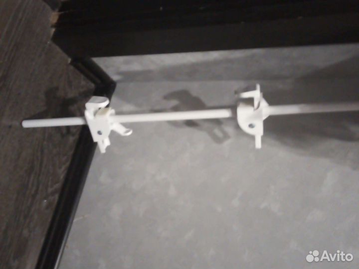 Для детской кровати тюль и крепление