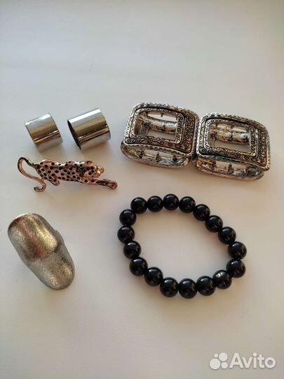 Браслеты, кольца, брошь бижутерия