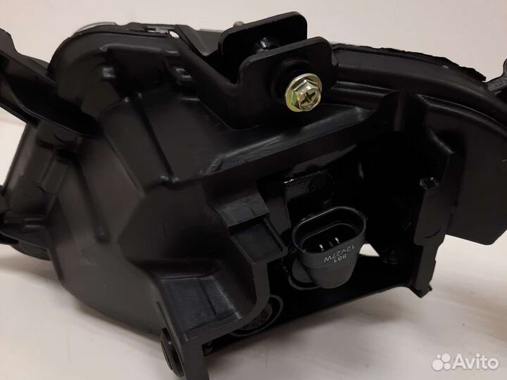 Противотуманная фара Kia rio 2 09-11