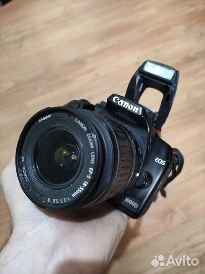 Зеркальный фотоаппарат Canon 1000d с объективом