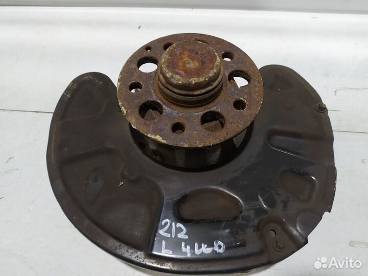 Цапфа/кулак поворотный передний левый Mercedes-Ben