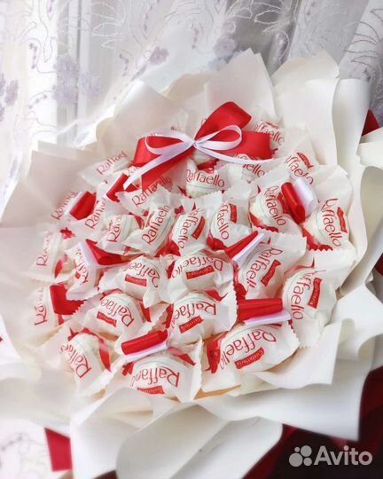 Букеты из Raffaello, маршмеллоу, чупа чупсов