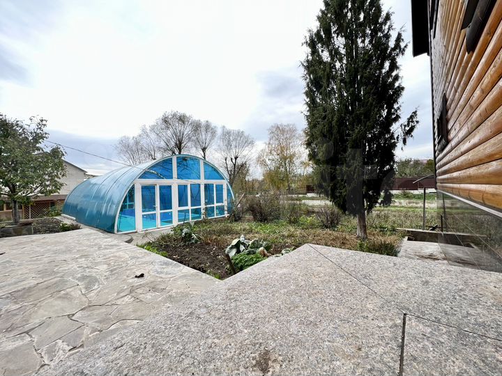 Дом 161,8 м² на участке 9,1 сот.