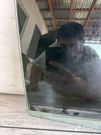 Toyota Camry v50 Стекло заднее правое