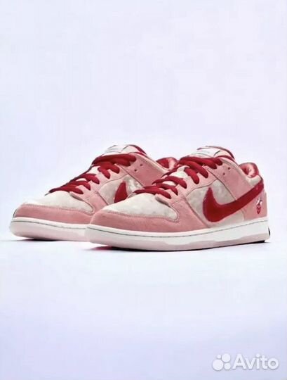 Кроссовки Nike SB Dunk Strangelove Red