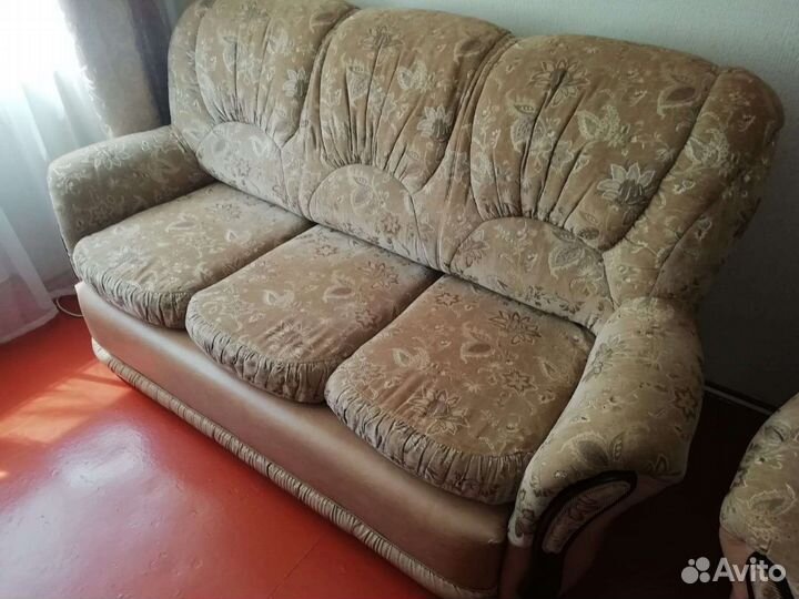 Диван и 2 кресла