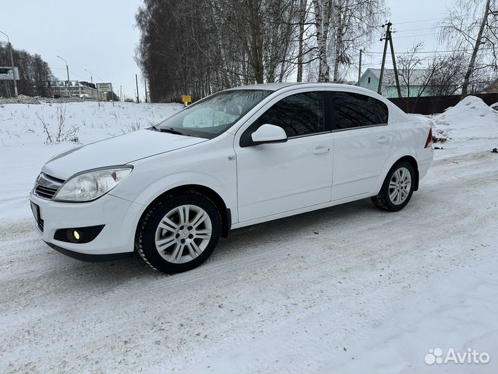 Opel Astra 1.6 МТ, 2011, 152 000 км