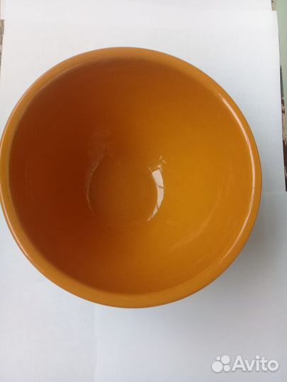 Горшки пластмассовые и кашпо