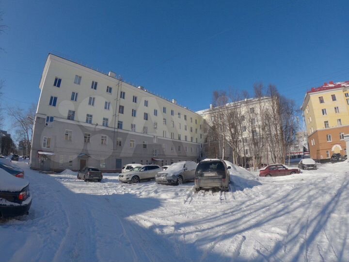 3-к. квартира, 71,1 м², 2/5 эт.