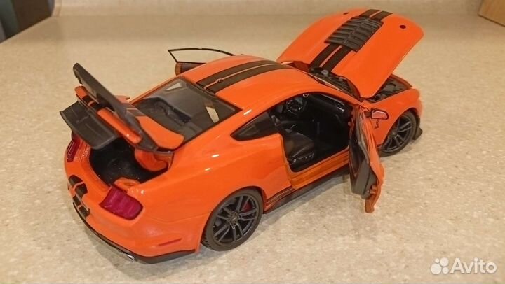 Mustang Shelby GT500 1:24