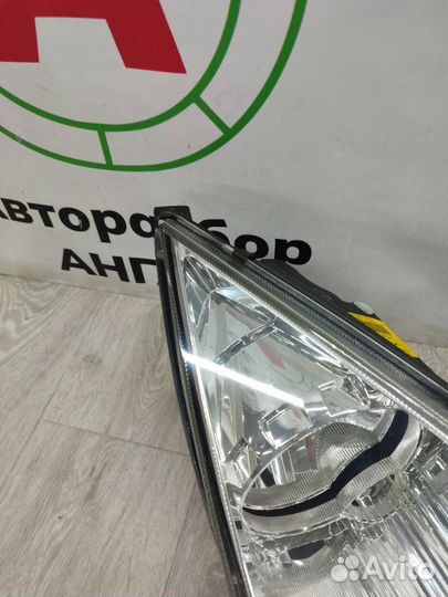 Фара передняя правая Mitsubishi Colt Z34A 4A90