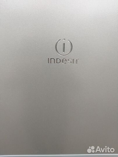 Холодильник indesit