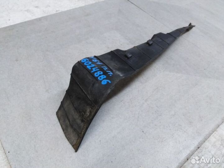 Пыльник крыла переднего
