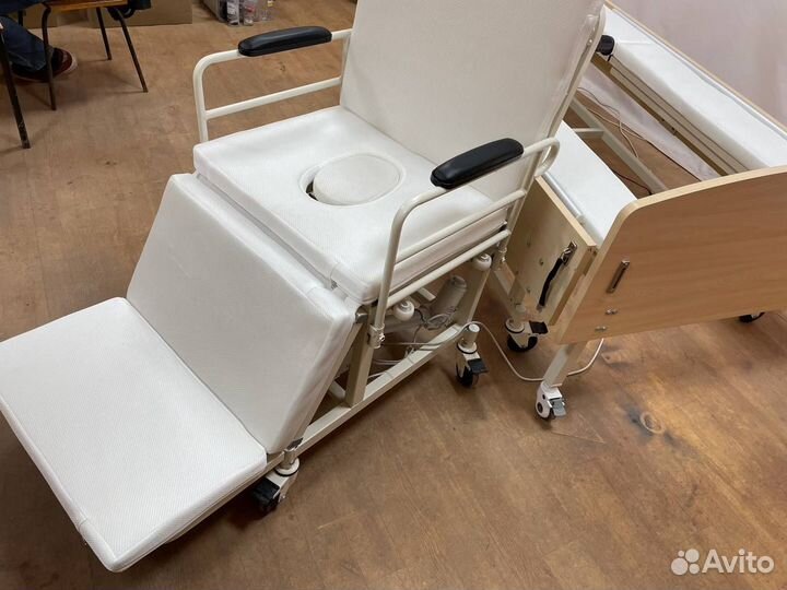 Медицинская кровать со встроенным креслом