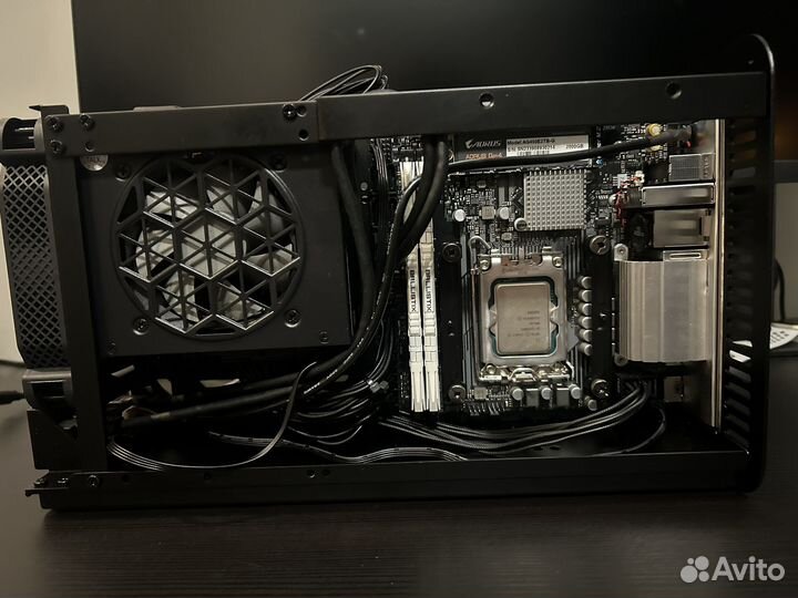 Mini-ITX PC (10 литров) с RTX3090