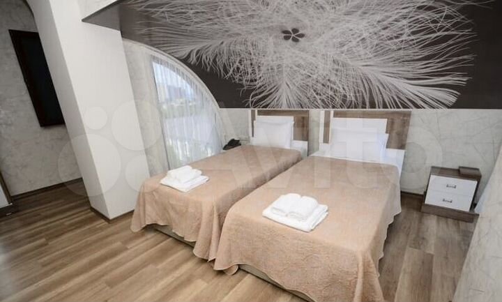 Гостиница, 1800 м²