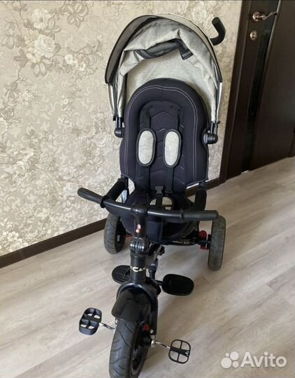 Трехколесный велосипед с ручкой