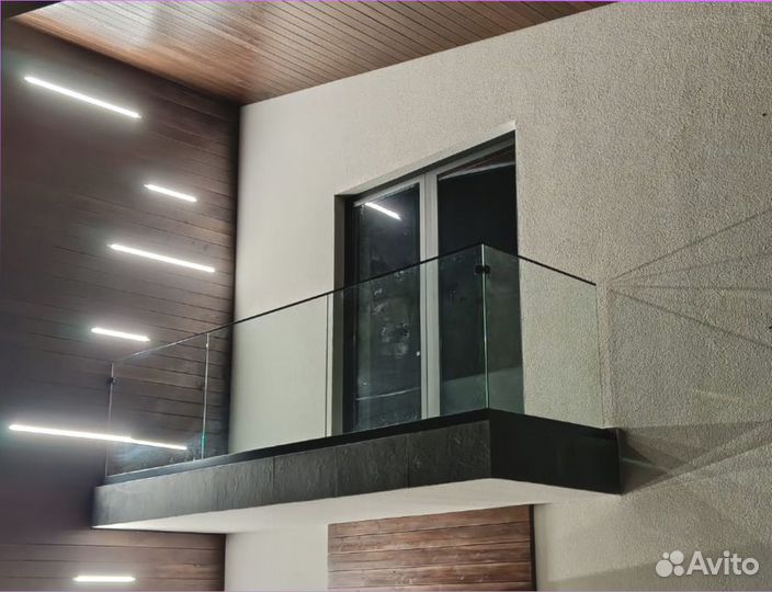 Балконные ограждения из закаленного стекла