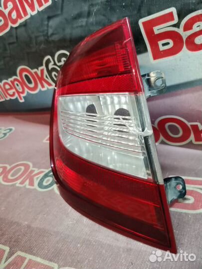 Фонарь задний Skoda Rapid
