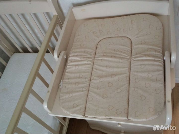 Кроватка и комод Можга (Красная звезда)