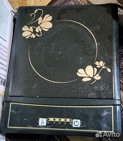 Индукционная плита 1600BT