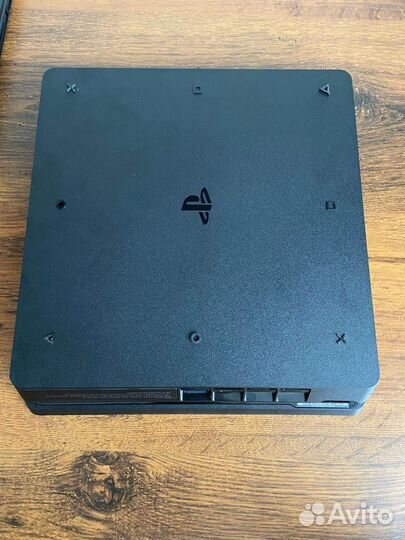 Sony PS4 slim