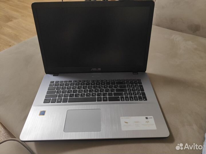 Ноутбук Asus A705U